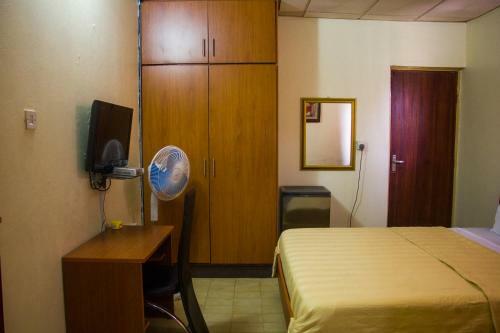 Hotel Deen Apartment Services