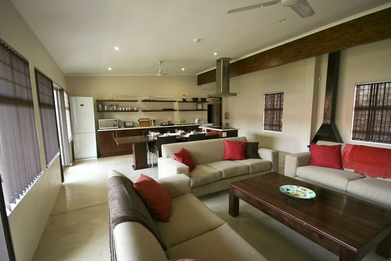 Bed & Breakfast Innzululand Guest Lodge