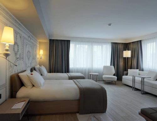 Balsamo Hotel & Suites