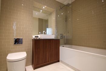 Lincoln Plaza Apartments