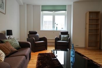 Knights Court Apartments