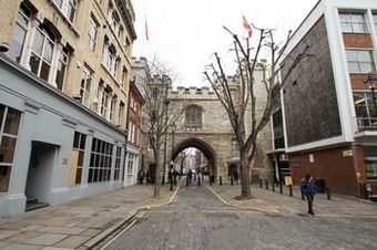 Knights Court Apartments
