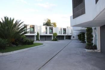 Auto Hotel Puente Grande