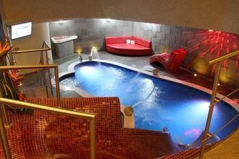 Auto Hotel Puente Grande