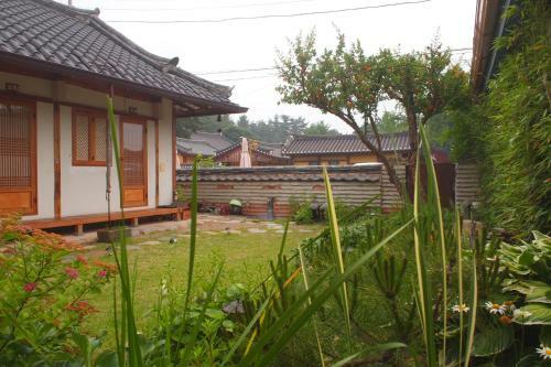 Hostal Floral Space Hanok Guesthouse