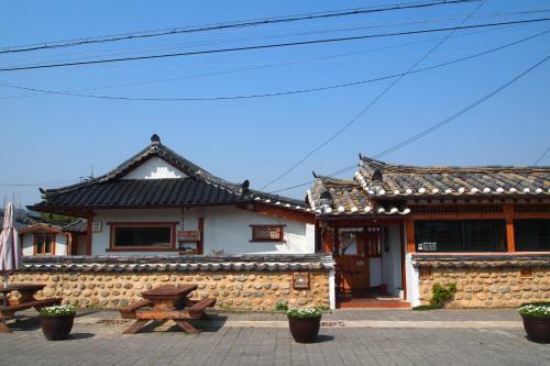 Hostal Floral Space Hanok Guesthouse