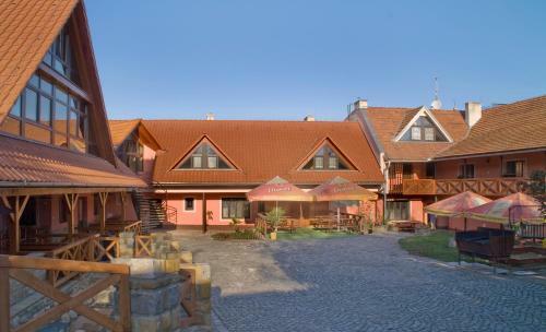 Hotel Bezm?rovsk� Dv?r Krom??�?