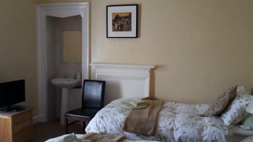 Hostal Lindores Guesthouse