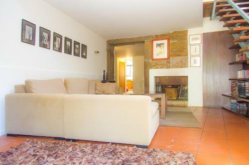 Liiiving In Caminha | Oak Tree Chill House