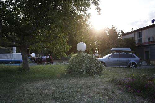 Hotel H�tel La Rocade