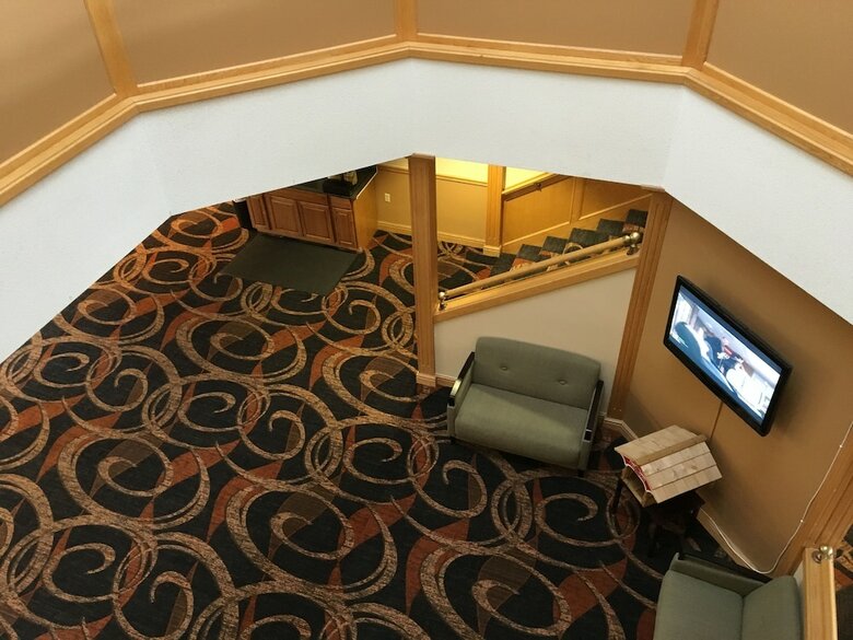 Hotel Cabot Inn & Suites