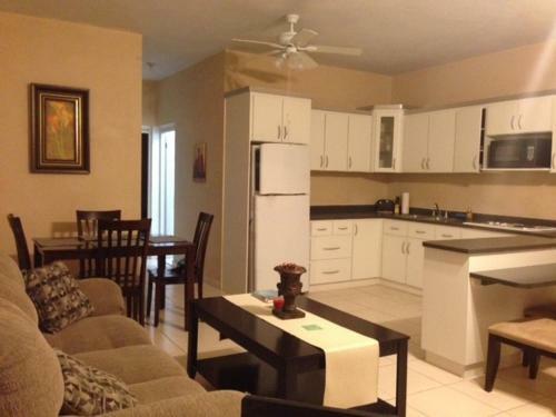 Apartamento Aguadilla Vacation Rental Las Delicias