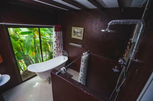 Hotel Ruan Rong Rong Resort & Spa