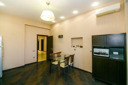 Apartamento Teatr Rashida Beibytova 2