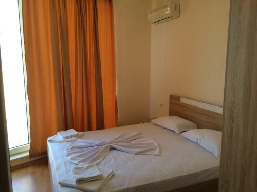 Golden Sea View Apartments