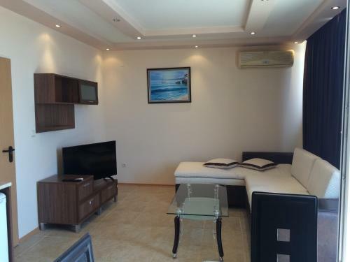Golden Sea View Apartments