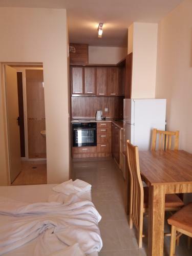 Golden Sea View Apartments