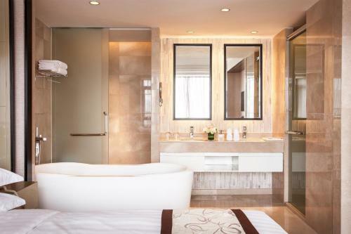 Sanya Ziyue Coniser Hotel