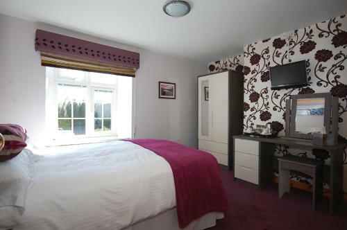 Hostal Riverside Cottage Guesthouse