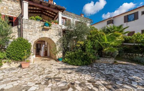 Apartamentos House Peresiji