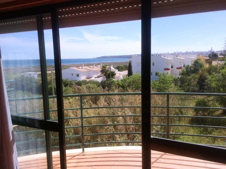 Varandas Da Meia Praia Apartments