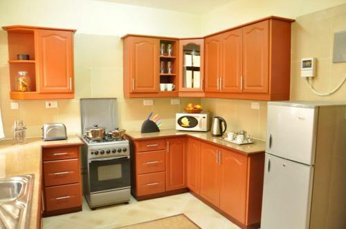 Hotel Cerenata Gardens Suites