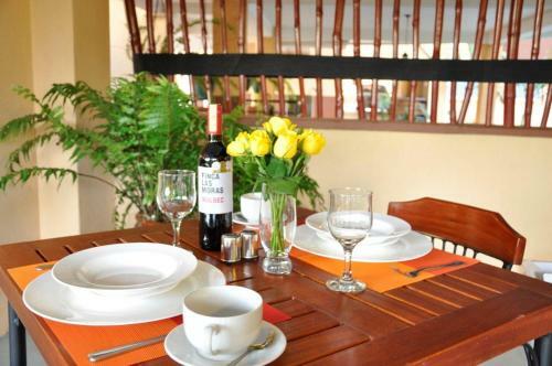 Hotel Cerenata Gardens Suites