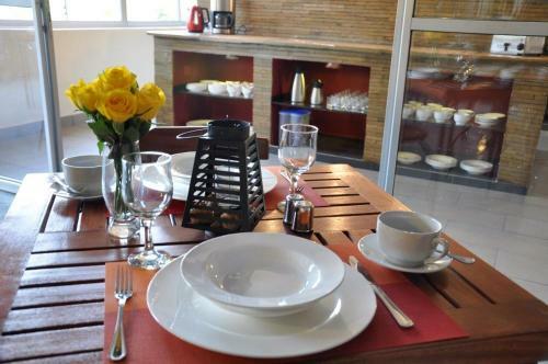 Hotel Cerenata Gardens Suites