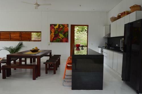 Casa Anapoima Kubik Aqua