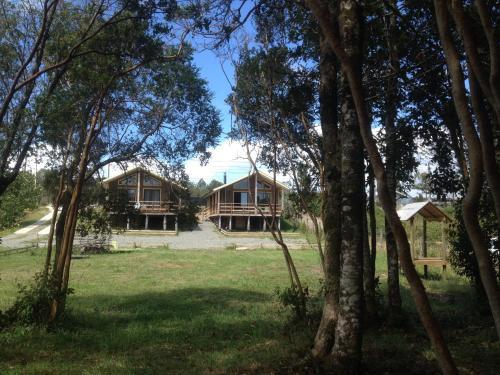 Caba�as Del Lago Huillinco