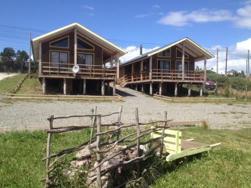 Caba�as Del Lago Huillinco