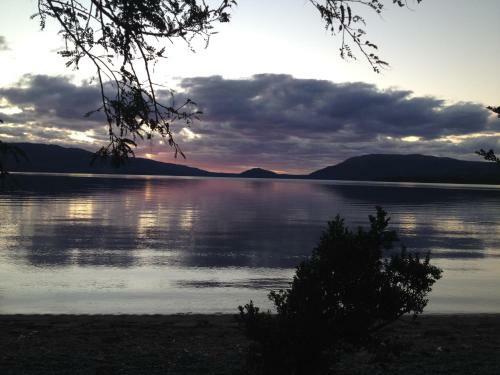 Caba�as Del Lago Huillinco