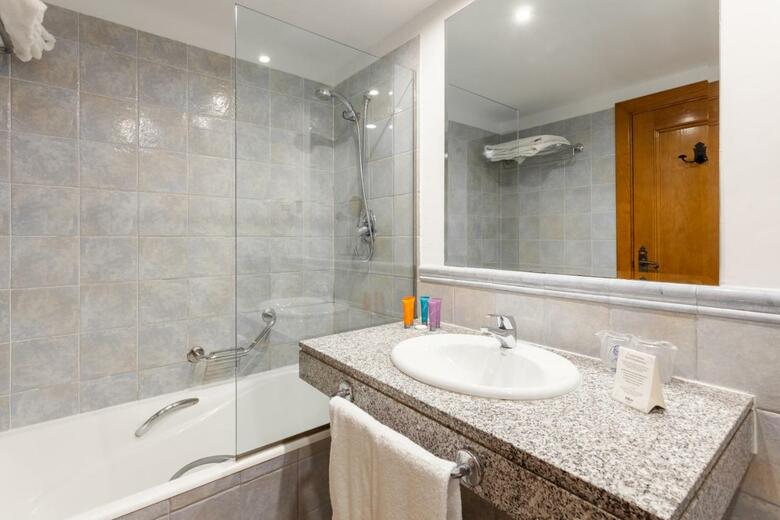 Dwo Rioja Wine Hotel