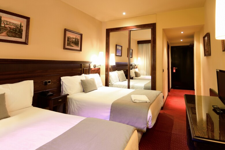 Hotel Rvhotels Tuca