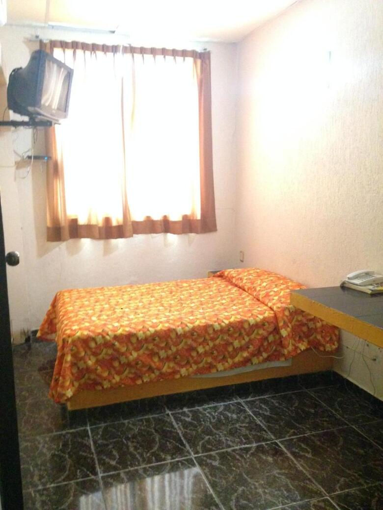 Hotel Moreno