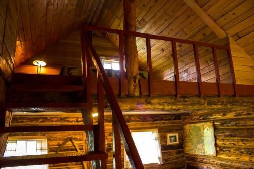 Lodge Midnight Sun Log Cabins