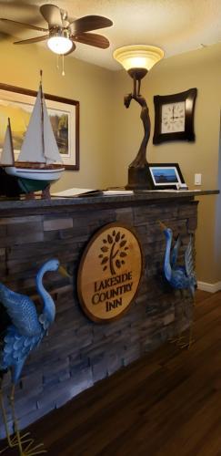 Posada Lakeside Country Inn