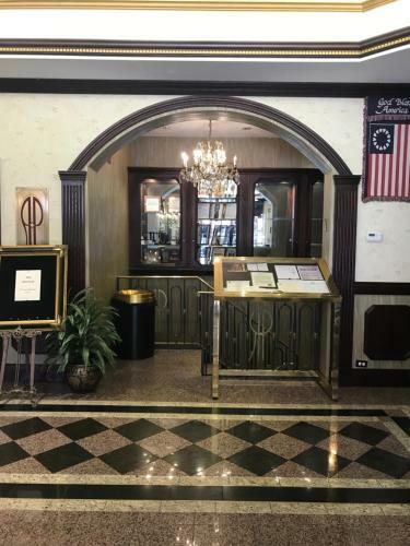 Hotel The Avenue Plaza