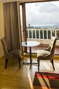 Hotel Medina Del Lago