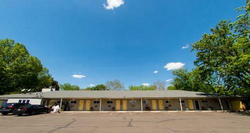 Hotel Scottish Inn And Suites