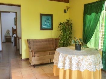 Posada Valley View Lodge - Finca Huetares
