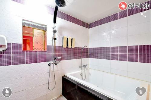 Jinju Gng Motel
