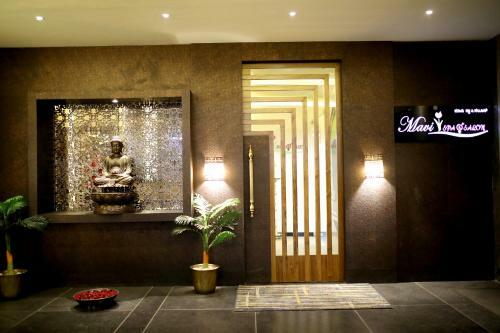 Rg Royal Hotel