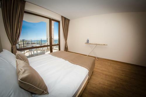 Hotel Premier Fort Cuisine - Full Board