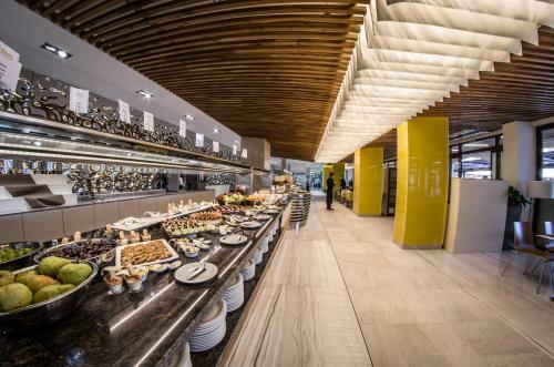 Hotel Premier Fort Cuisine - Full Board