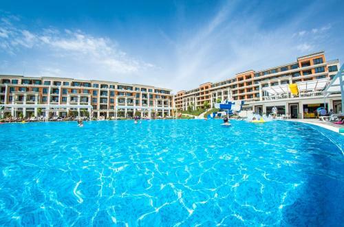 Hotel Premier Fort Cuisine - Full Board