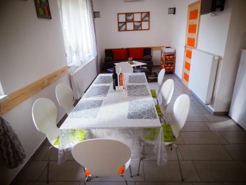 Liliana Apartman �s Cs�nakh�z