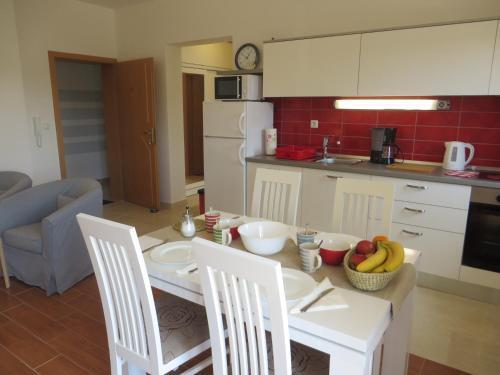 Filipovic Apartments With Pool