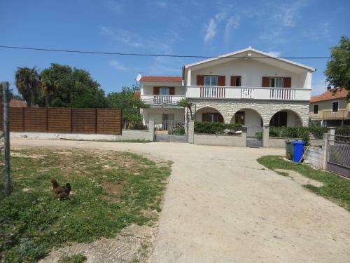 Filipovic Apartments With Pool