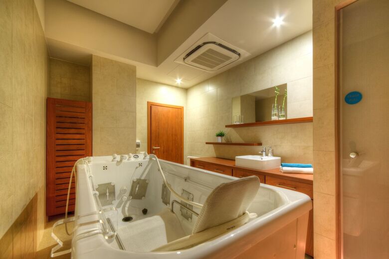 Iaki Hotel